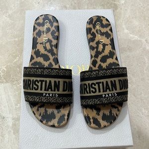 Dior Dway slides